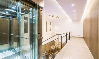 Villa de luxe ultramoderne à couper le souffle, à vendre avec vue panoramique sur la mer à Nueva Andalucia, Marbella, à distance de marche de Puerto Banus 39233 