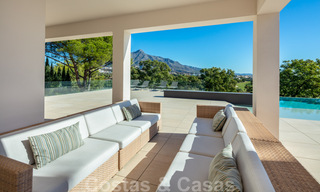 Villa contemporaine de luxe à vendre, en première ligne du resort de golf Las Brisas, avec vue imprenable à Nueva Andalucia, Marbella 39247 
