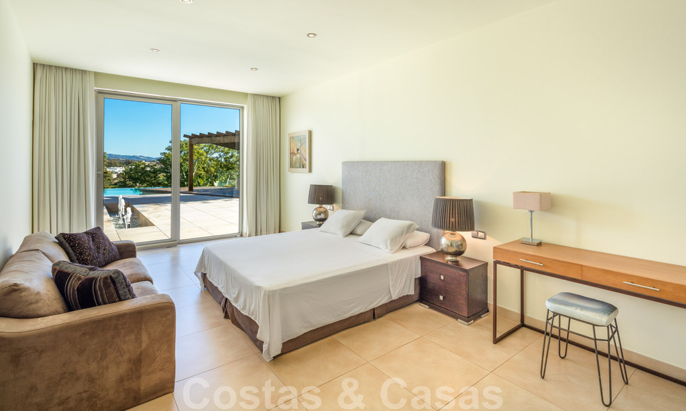 Villa contemporaine de luxe à vendre, en première ligne du resort de golf Las Brisas, avec vue imprenable à Nueva Andalucia, Marbella 39257