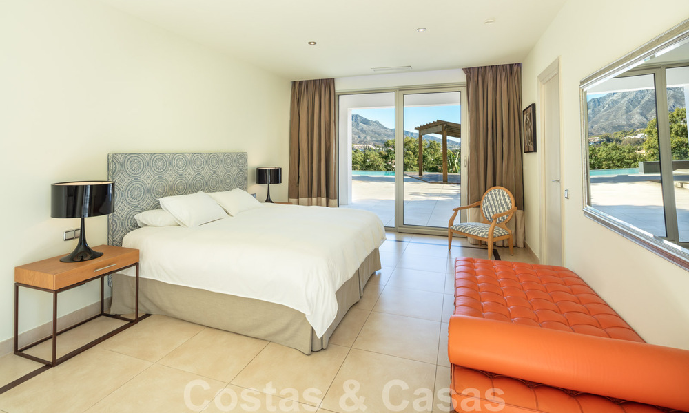Villa contemporaine de luxe à vendre, en première ligne du resort de golf Las Brisas, avec vue imprenable à Nueva Andalucia, Marbella 39259