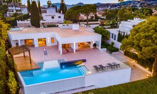Villa contemporaine de luxe à vendre, en première ligne du resort de golf Las Brisas, avec vue imprenable à Nueva Andalucia, Marbella 39262 