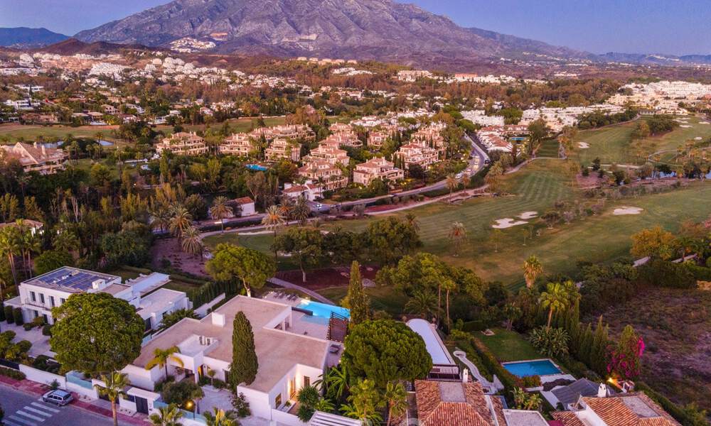 Villa contemporaine de luxe à vendre, en première ligne du resort de golf Las Brisas, avec vue imprenable à Nueva Andalucia, Marbella 39264