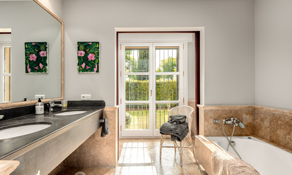 Villa de luxe de style méditerranéen à vendre avec vue sur la mer dans un complexe de golf cinq étoiles à Benahavis - Marbella 39283