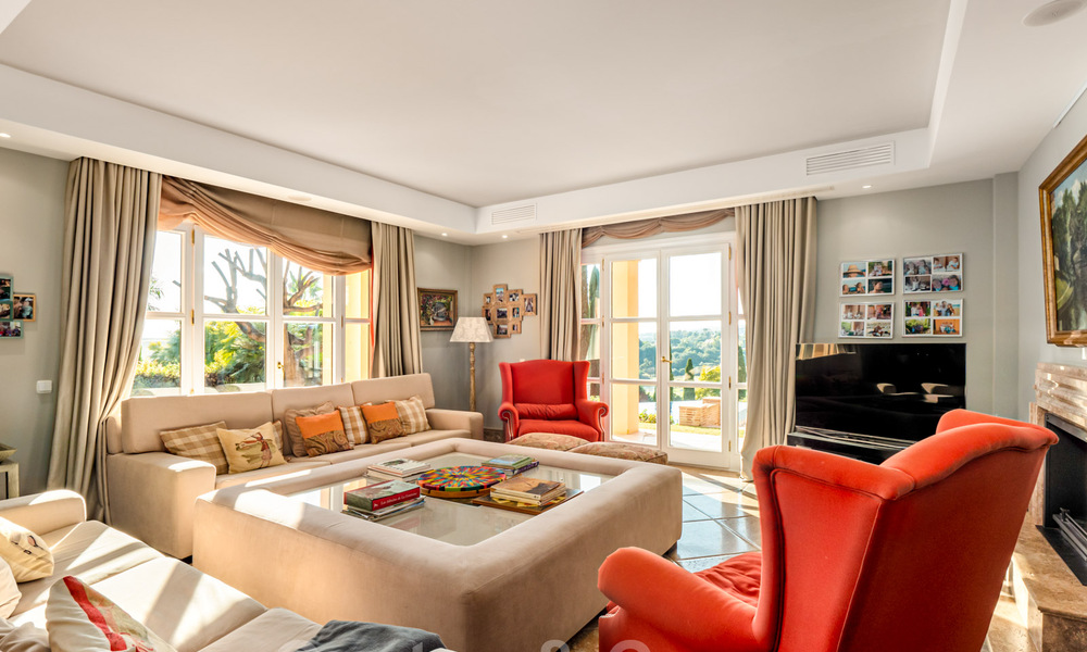 Villa de luxe de style méditerranéen à vendre avec vue sur la mer dans un complexe de golf cinq étoiles à Benahavis - Marbella 39295