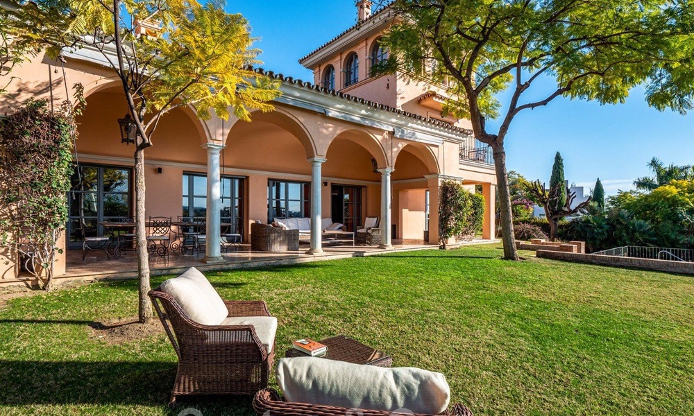 Villa de luxe de style méditerranéen à vendre avec vue sur la mer dans un complexe de golf cinq étoiles à Benahavis - Marbella 39297
