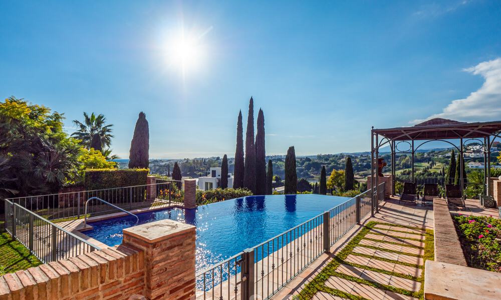 Villa de luxe de style méditerranéen à vendre avec vue sur la mer dans un complexe de golf cinq étoiles à Benahavis - Marbella 39301