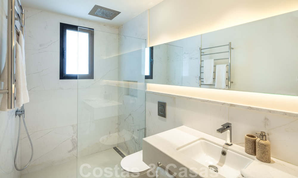 Prêt à emménager, nouvelle villa moderne à vendre à Guadalmina, à côté de San Pedro, Marbella 39314