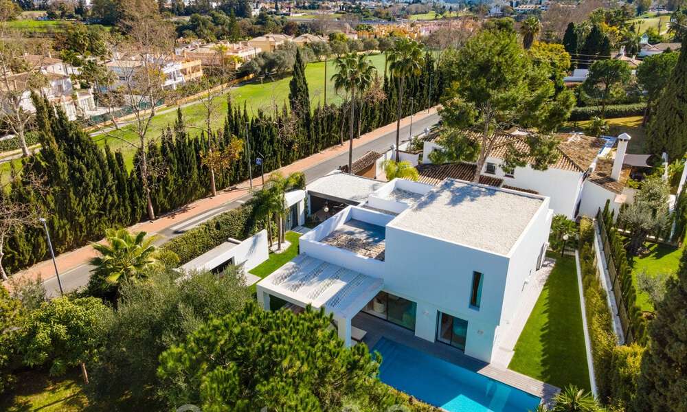 Prêt à emménager, nouvelle villa moderne à vendre à Guadalmina, à côté de San Pedro, Marbella 39315