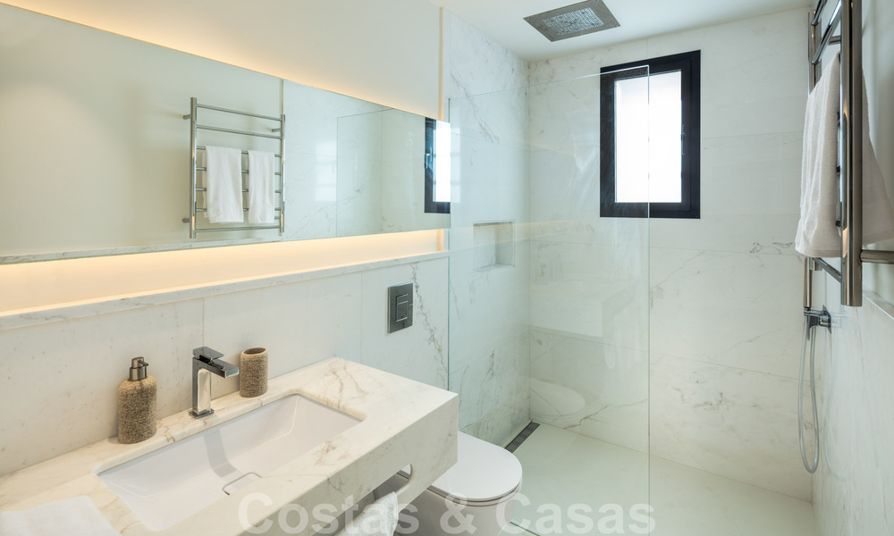 Prêt à emménager, nouvelle villa moderne à vendre à Guadalmina, à côté de San Pedro, Marbella 39319
