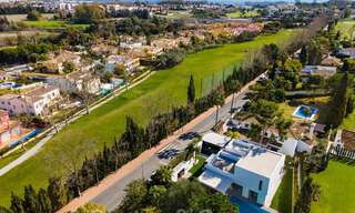 Prêt à emménager, nouvelle villa moderne à vendre à Guadalmina, à côté de San Pedro, Marbella 39321 