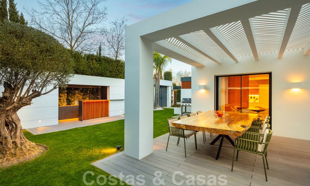 Prêt à emménager, nouvelle villa moderne à vendre à Guadalmina, à côté de San Pedro, Marbella 39341