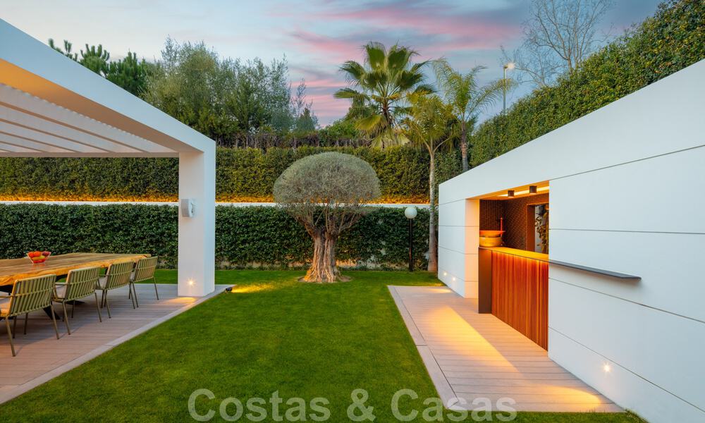 Prêt à emménager, nouvelle villa moderne à vendre à Guadalmina, à côté de San Pedro, Marbella 39346
