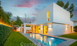 Prêt à emménager, nouvelle villa moderne à vendre à Guadalmina, à côté de San Pedro, Marbella 39347 