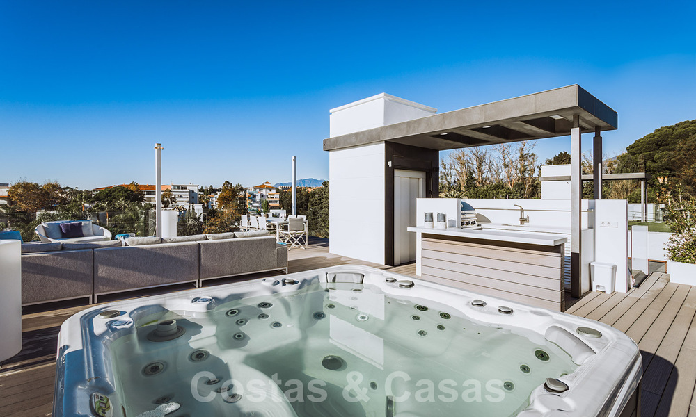 Prête à emménager, villa de luxe moderne à vendre, à proximité de la plage et de Puerto Banus, au Golden Mile à Marbella 39351