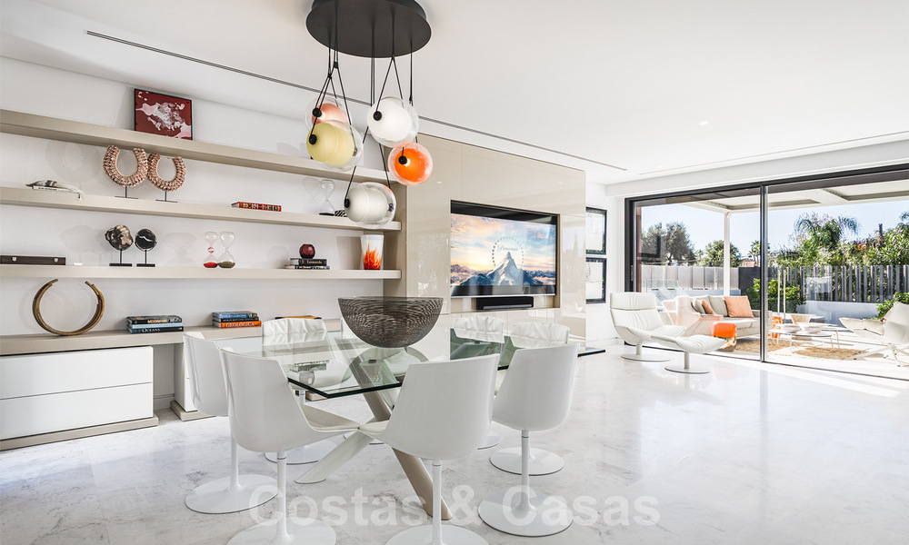 Prête à emménager, villa de luxe moderne à vendre, à proximité de la plage et de Puerto Banus, au Golden Mile à Marbella 39366