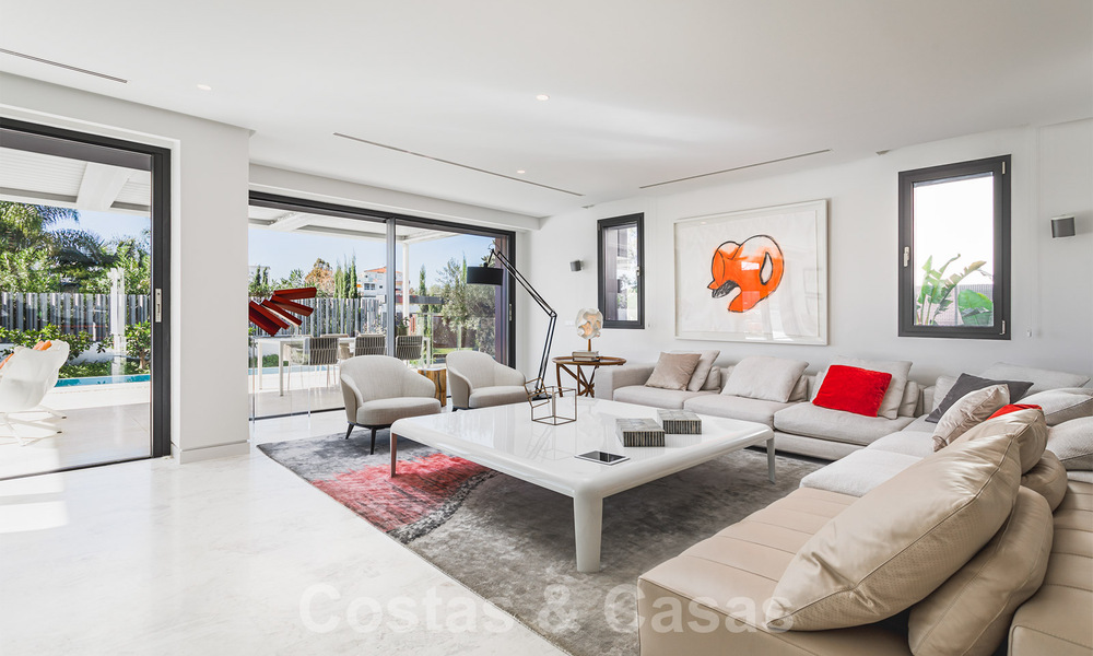 Prête à emménager, villa de luxe moderne à vendre, à proximité de la plage et de Puerto Banus, au Golden Mile à Marbella 39367