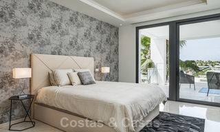 Villa de luxe moderne à vendre dans une communauté sécurisée à Nueva Andalucia, Marbella 39382 