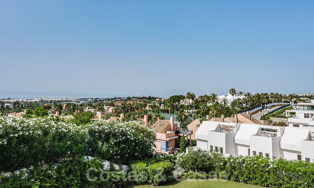 Villa de luxe moderne à vendre dans une communauté sécurisée à Nueva Andalucia, Marbella 39386