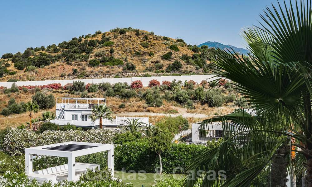 Villa de luxe moderne à vendre dans une communauté sécurisée à Nueva Andalucia, Marbella 39387