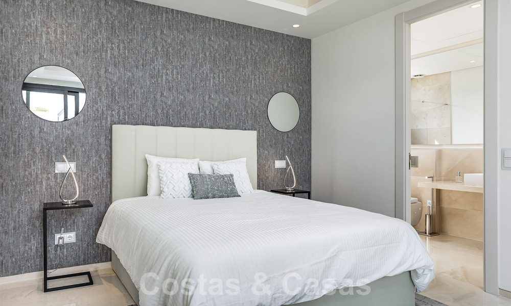 Villa de luxe moderne à vendre dans une communauté sécurisée à Nueva Andalucia, Marbella 39388