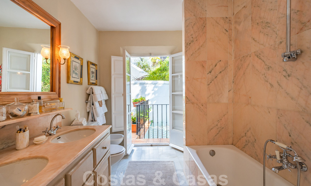 Charmante et pittoresque maison à vendre dans un quartier résidentiel sécurisé du Golden Mile à Marbella 39411