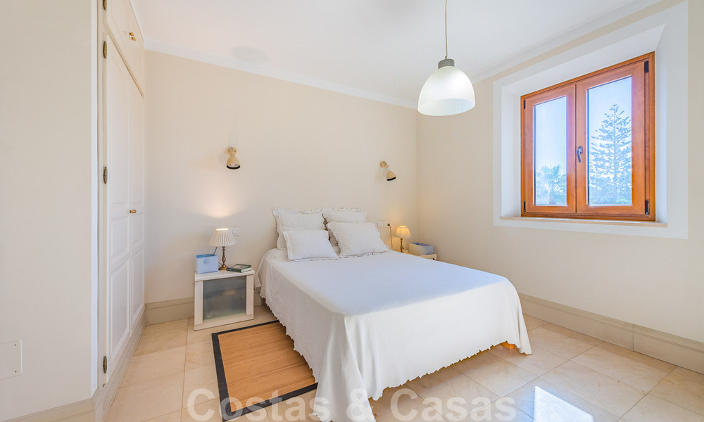 Villa espagnole authentique à vendre dans une urbanisation a deux pas de la mer, au Golden Mile de Marbella 39428