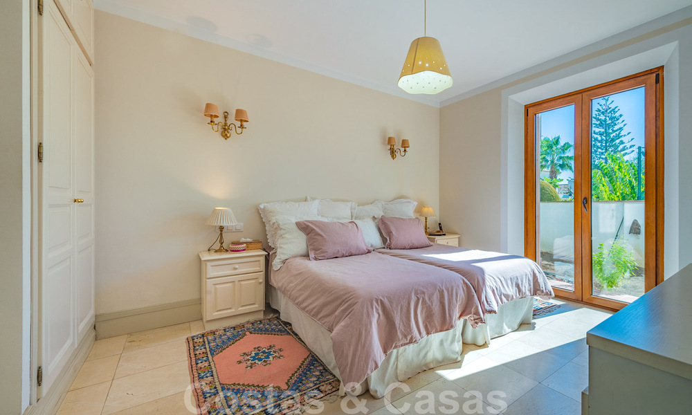 Villa espagnole authentique à vendre dans une urbanisation a deux pas de la mer, au Golden Mile de Marbella 39443