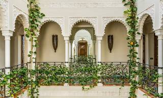 Villa charmante de style Alhambra à vendre dans l'exclusif Marbella Club Golf Resort à Benahavis, la Costa del Sol 39506 
