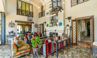 Villa charmante de style Alhambra à vendre dans l'exclusif Marbella Club Golf Resort à Benahavis, la Costa del Sol 39507 