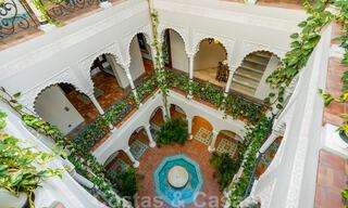 Villa charmante de style Alhambra à vendre dans l'exclusif Marbella Club Golf Resort à Benahavis, la Costa del Sol 39521 