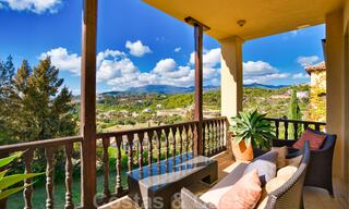 Villa charmante de style Alhambra à vendre dans l'exclusif Marbella Club Golf Resort à Benahavis, la Costa del Sol 39523 