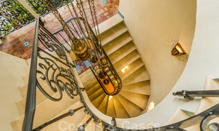 Villa charmante de style Alhambra à vendre dans l'exclusif Marbella Club Golf Resort à Benahavis, la Costa del Sol 39525 