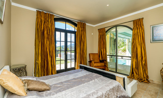 Villa charmante de style Alhambra à vendre dans l'exclusif Marbella Club Golf Resort à Benahavis, la Costa del Sol 39529 