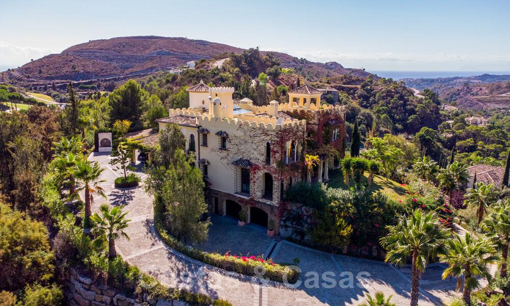 Villa charmante de style Alhambra à vendre dans l'exclusif Marbella Club Golf Resort à Benahavis, la Costa del Sol 39533