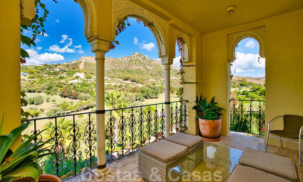 Villa charmante de style Alhambra à vendre dans l'exclusif Marbella Club Golf Resort à Benahavis, la Costa del Sol 39539