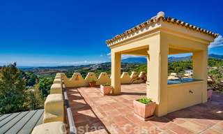 Villa charmante de style Alhambra à vendre dans l'exclusif Marbella Club Golf Resort à Benahavis, la Costa del Sol 39543 