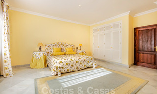 Villa de luxe de style méditerranéen à vendre à proximité de la plage, d’un terrain de golf et des commodités dans le prestigieux quartier de Guadalmina Baja à Marbella 39551 