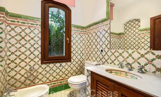 Villa de luxe de style méditerranéen à vendre à proximité de la plage, d’un terrain de golf et des commodités dans le prestigieux quartier de Guadalmina Baja à Marbella 39557 