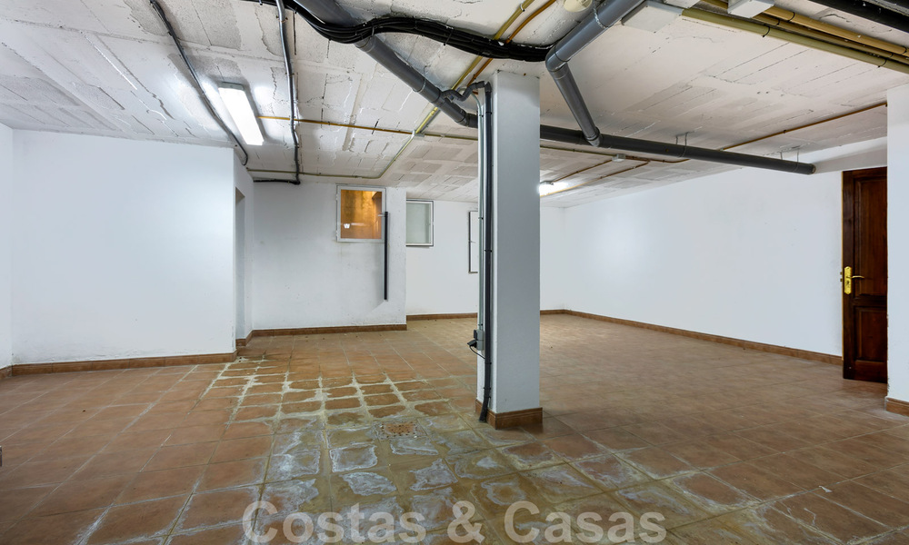 Villa de luxe de style méditerranéen à vendre à proximité de la plage, d’un terrain de golf et des commodités dans le prestigieux quartier de Guadalmina Baja à Marbella 39558