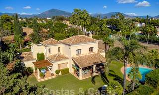 Villa de luxe de style méditerranéen à vendre à proximité de la plage, d’un terrain de golf et des commodités dans le prestigieux quartier de Guadalmina Baja à Marbella 39561 