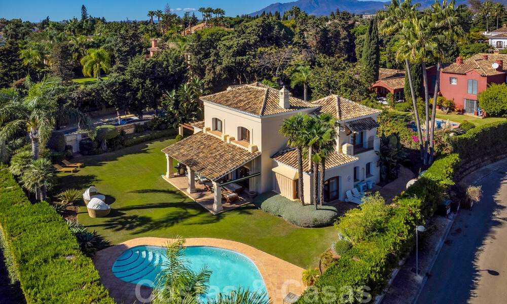 Villa de luxe de style méditerranéen à vendre à proximité de la plage, d’un terrain de golf et des commodités dans le prestigieux quartier de Guadalmina Baja à Marbella 39565