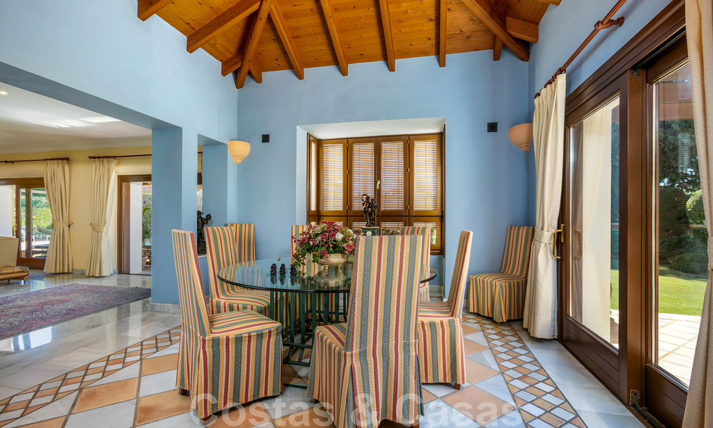 Villa de luxe de style méditerranéen à vendre à proximité de la plage, d’un terrain de golf et des commodités dans le prestigieux quartier de Guadalmina Baja à Marbella 39568