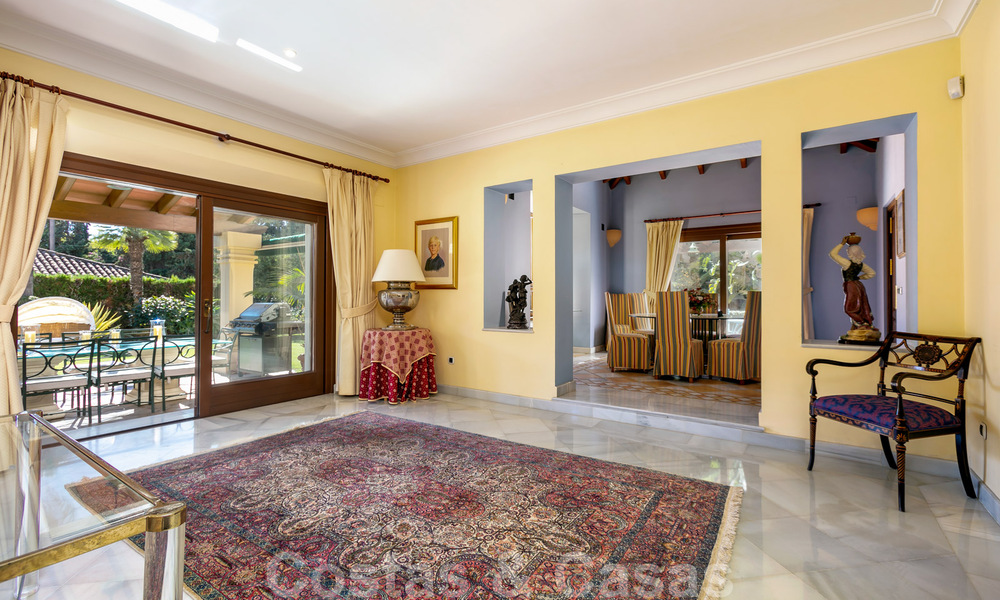 Villa de luxe de style méditerranéen à vendre à proximité de la plage, d’un terrain de golf et des commodités dans le prestigieux quartier de Guadalmina Baja à Marbella 39574