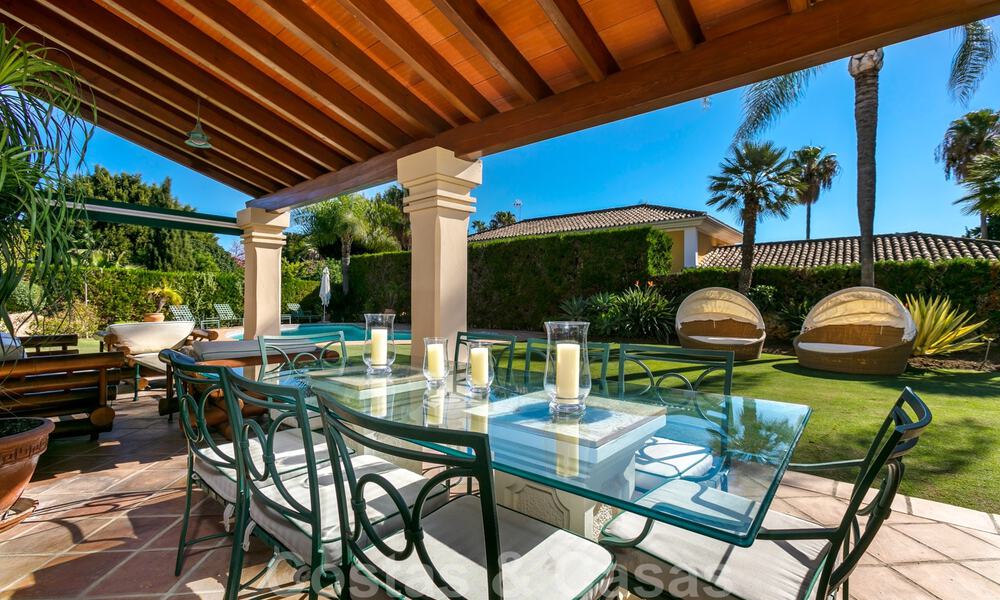 Villa de luxe de style méditerranéen à vendre à proximité de la plage, d’un terrain de golf et des commodités dans le prestigieux quartier de Guadalmina Baja à Marbella 39578