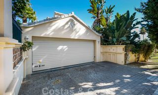 Villa de luxe de style méditerranéen à vendre à proximité de la plage, d’un terrain de golf et des commodités dans le prestigieux quartier de Guadalmina Baja à Marbella 39585 