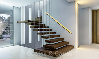 Villa moderne à vendre avec vue sur la mer, entourée d'un magnifique paysage vert dans le quartier exclusif de Cascada de Camojan, Golden Mile à Marbella 39636 