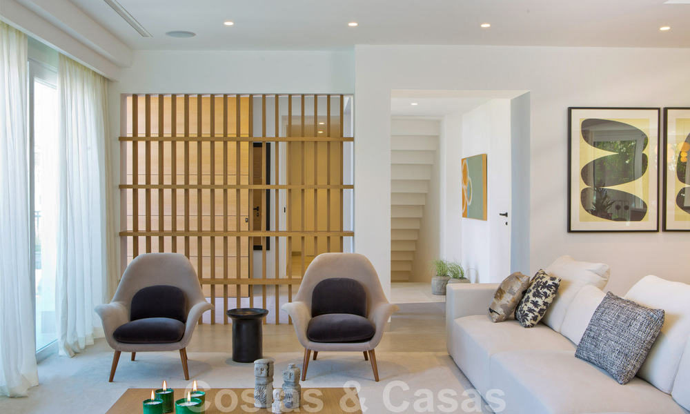 Villa de luxe rénovée et spacieuse à vendre dans un style méditerranéen avec un design contemporain à Nueva Andalucia, Marbella 39589