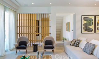 Villa de luxe rénovée et spacieuse à vendre dans un style méditerranéen avec un design contemporain à Nueva Andalucia, Marbella 39589 