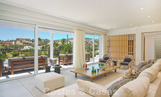 Villa de luxe rénovée et spacieuse à vendre dans un style méditerranéen avec un design contemporain à Nueva Andalucia, Marbella 39590 