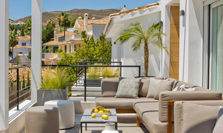 Villa de luxe rénovée et spacieuse à vendre dans un style méditerranéen avec un design contemporain à Nueva Andalucia, Marbella 39592 